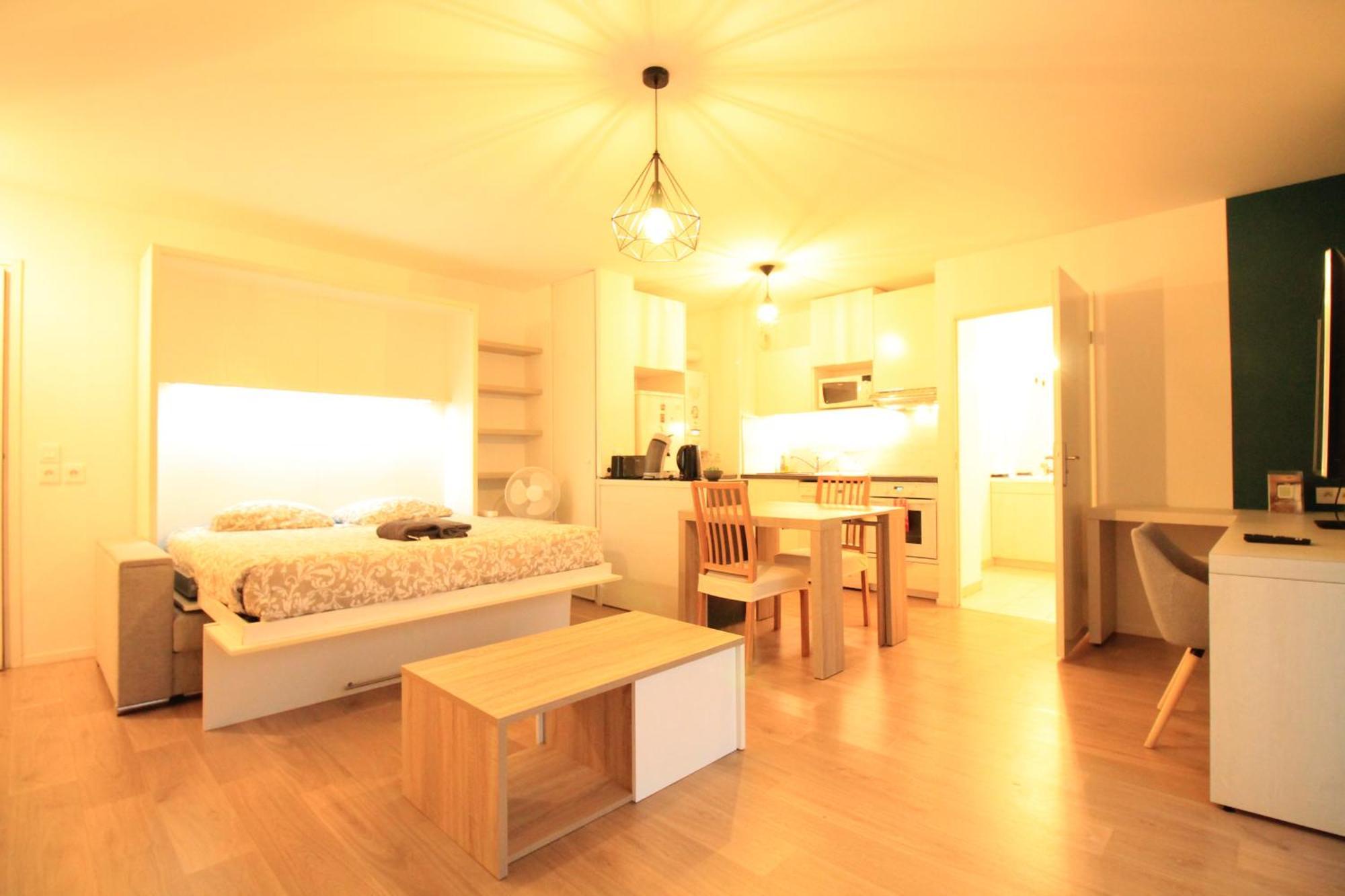 Disponible - Appartement Entier Neuf - 8Mn A Pied Rer C Paris, Parking Rue Gratuit, En Face Hopital D'Arpajon, Balcon Prive, Matelas Bultex 160X200, Ascenseur, Acces Pmr, Centre Ville A Pied Bagian luar foto