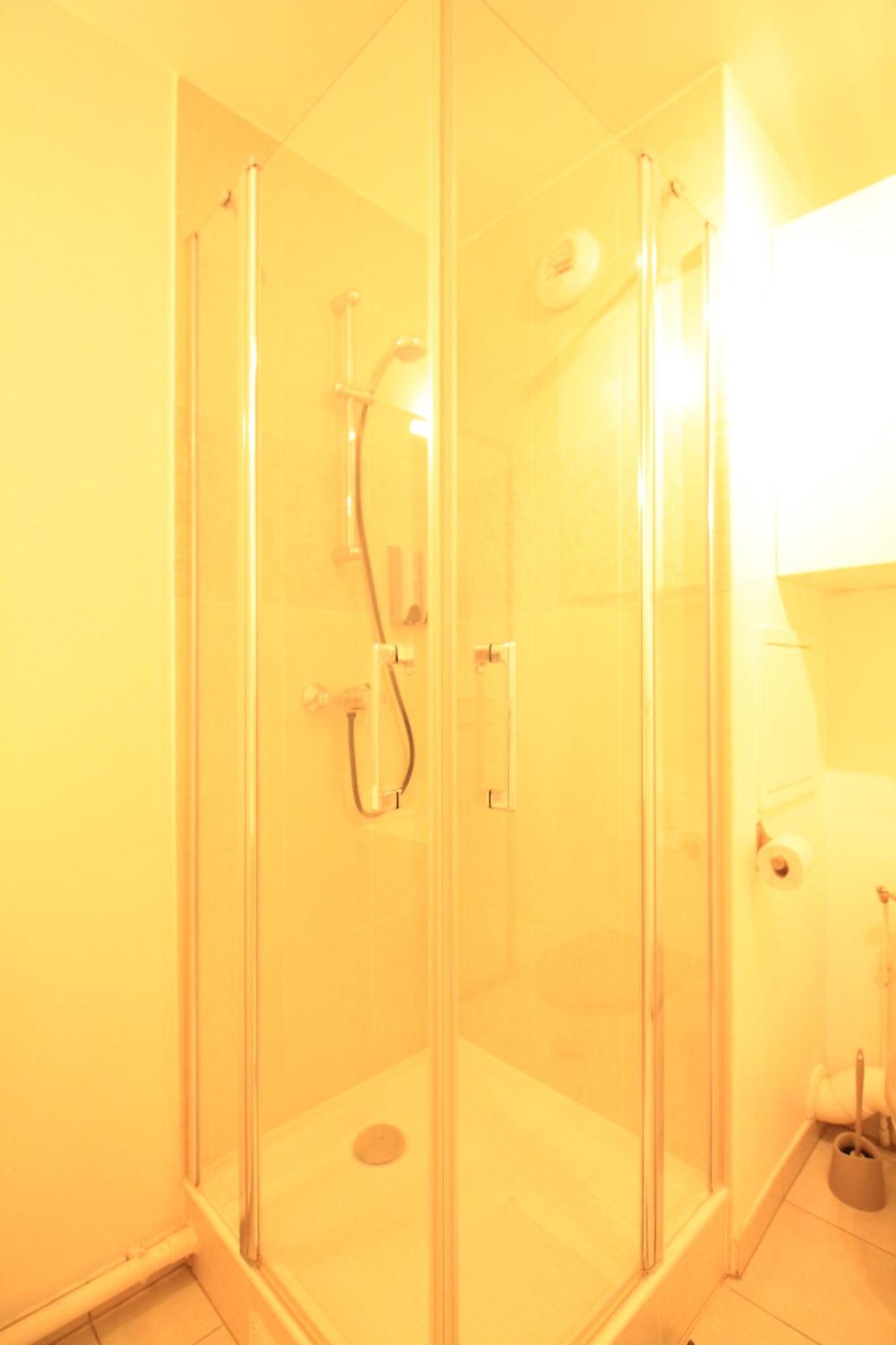 Disponible - Appartement Entier Neuf - 8Mn A Pied Rer C Paris, Parking Rue Gratuit, En Face Hopital D'Arpajon, Balcon Prive, Matelas Bultex 160X200, Ascenseur, Acces Pmr, Centre Ville A Pied Bagian luar foto